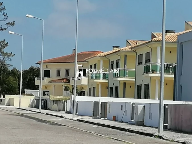 Terreno para Venda em Buarcos Foto 6