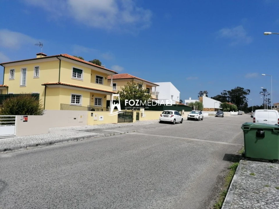 Terreno para Venda em Buarcos Foto 4