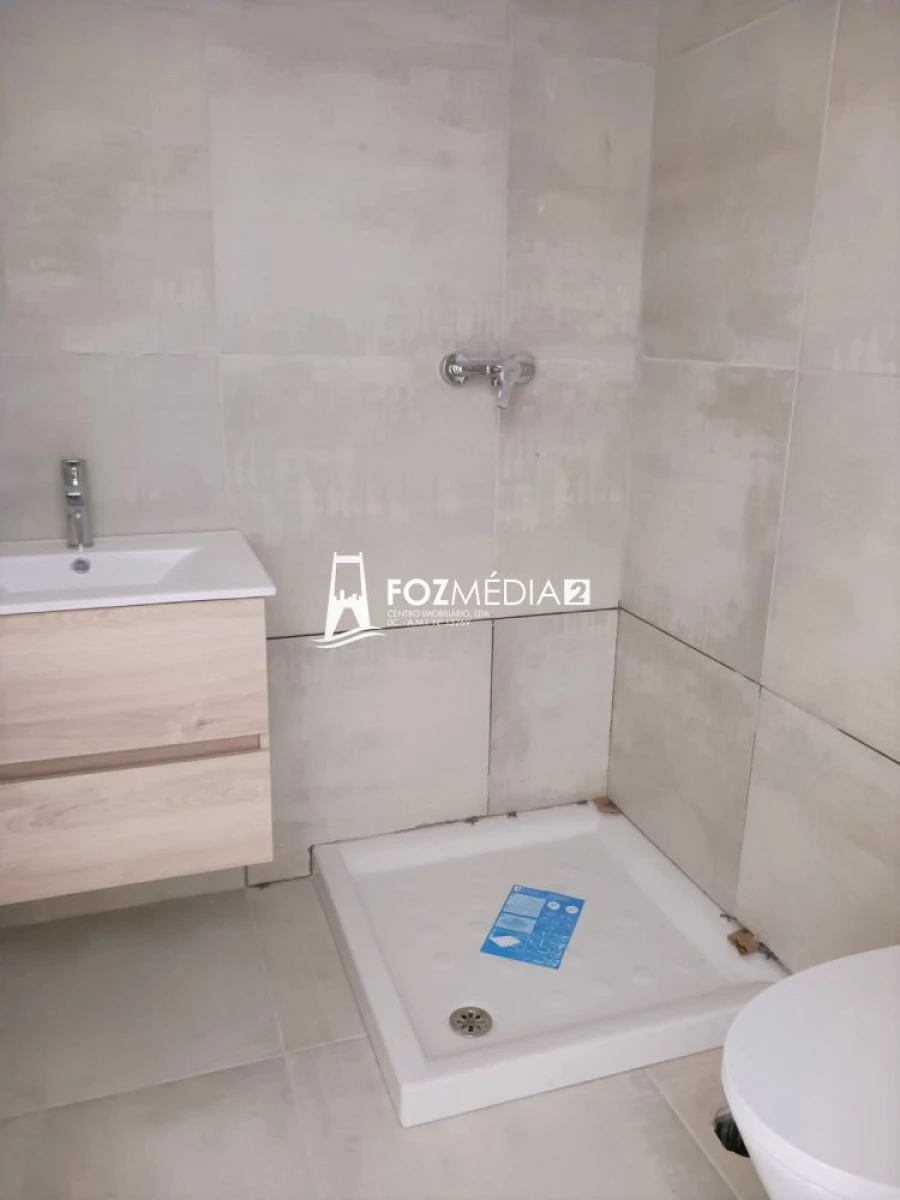 Apartamento T2 para Venda em São Pedro Foto 23