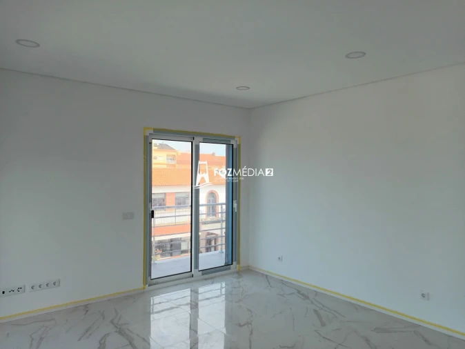 Apartamento T1 para Venda em São Pedro Foto 30