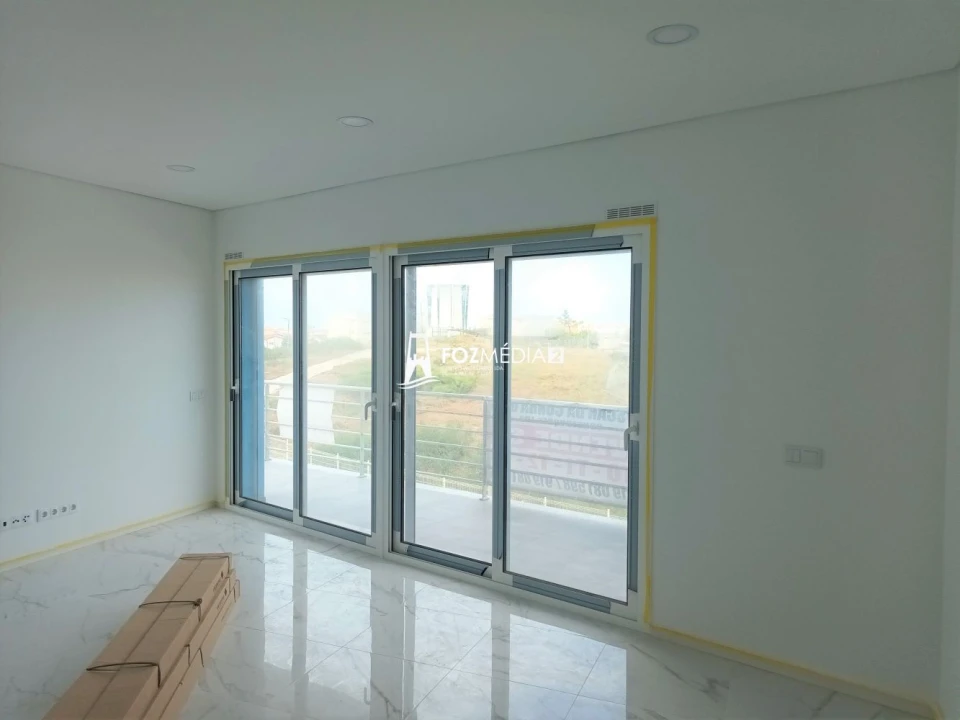 Apartamento T2 para Venda em São Pedro Foto 3