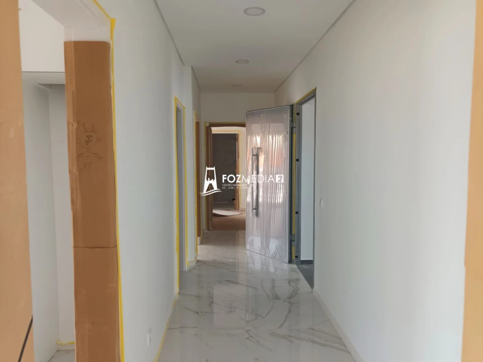 Apartamento T2 para Venda em São Pedro Foto 26