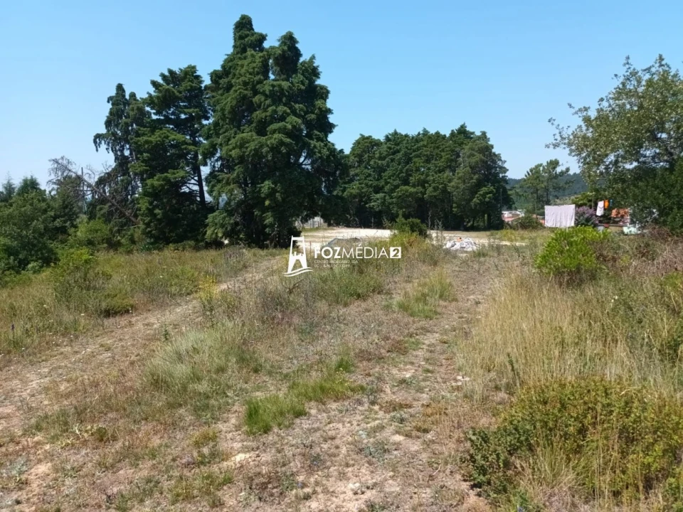 Terreno para Venda em Trouxemil e Torre de Vilela Foto 5