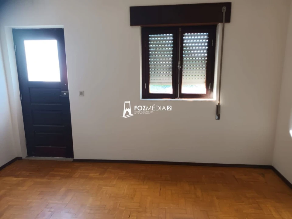 Moradia T4 para Venda em Granja do Ulmeiro Foto 35