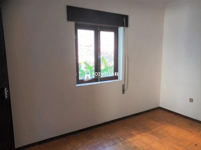 Moradia T4 para Venda em Granja do Ulmeiro Foto 12