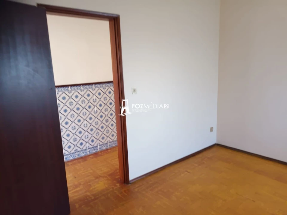 Moradia T4 para Venda em Granja do Ulmeiro Foto 28