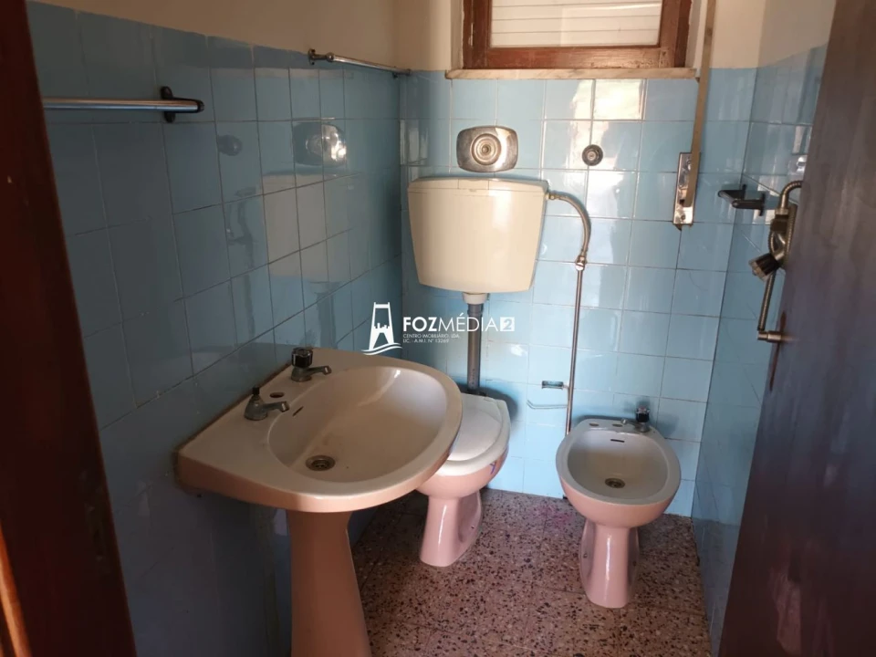 Moradia T4 para Venda em Granja do Ulmeiro Foto 47