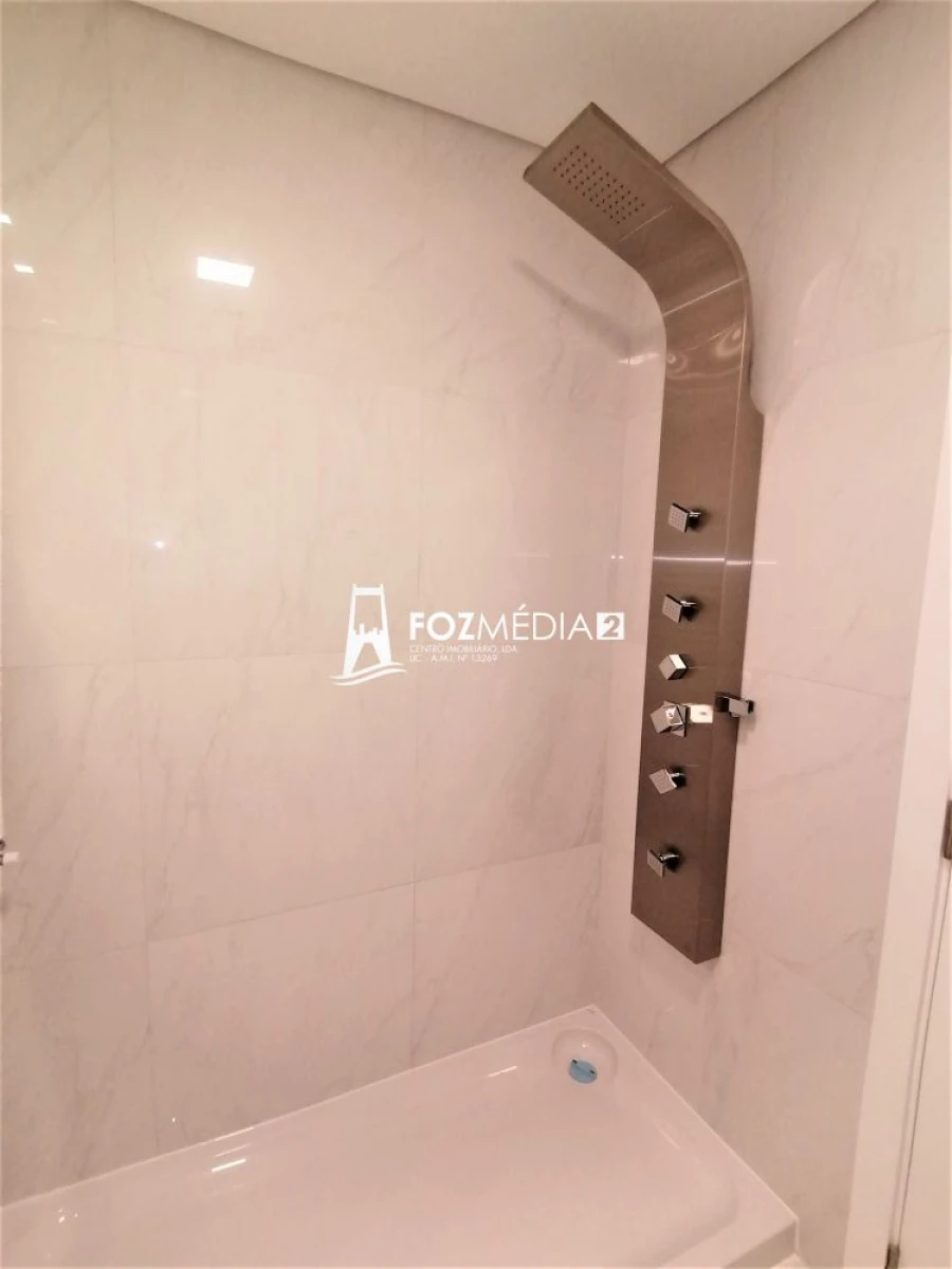 Apartamento T4 para Venda em Buarcos Foto 12