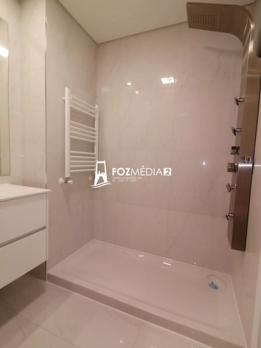 Apartamento T4 para Venda em Buarcos Foto 13