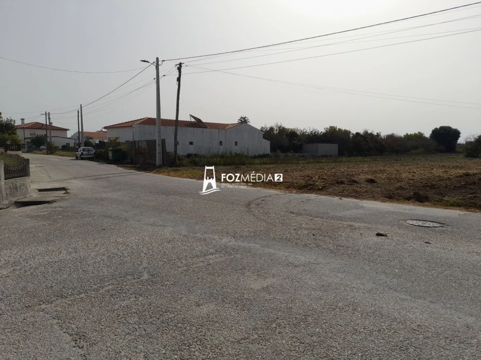 Terreno para Venda em Lavos Foto 1