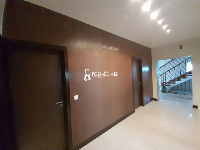 Moradia T4 para Venda em Buarcos Foto 4