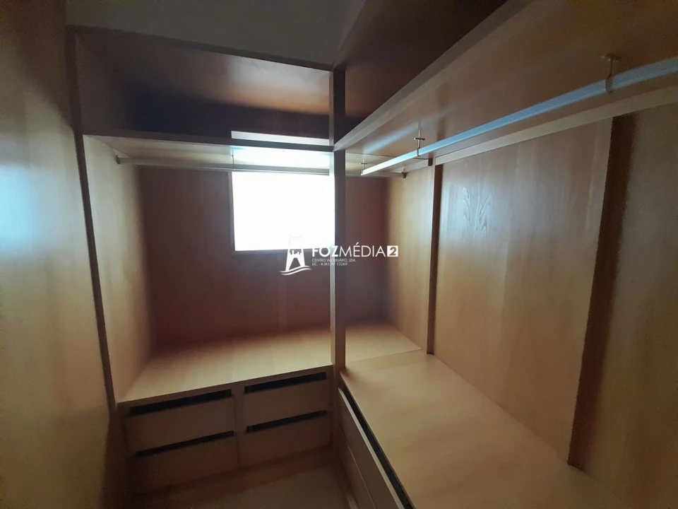 Moradia T4 para Venda em Buarcos Foto 16