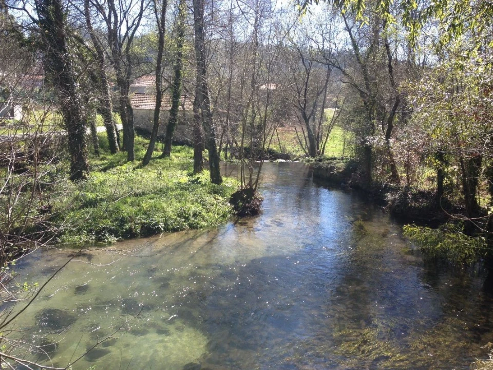 Moradia T2 para Venda em Monte Córdova Foto 1