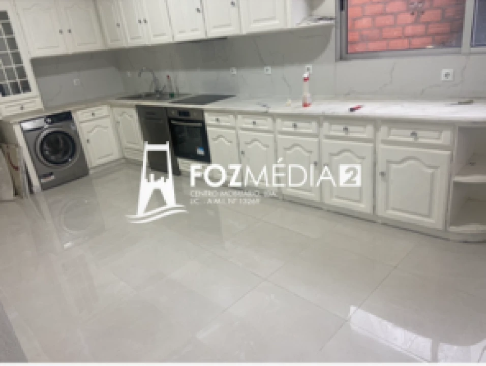 Moradia T2 para Venda em Alqueidão Foto 1