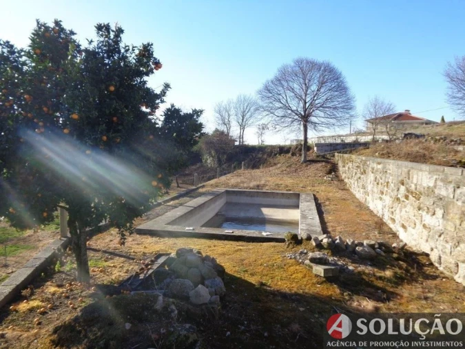 Moradia T4 para Venda em Campos e Louredo Foto 7