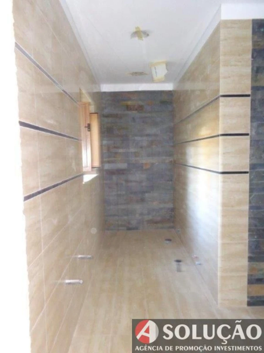 Moradia T4 para Venda em Campos e Louredo Foto 8