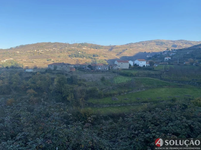 Quinta T4 para Venda em Resende Foto 4