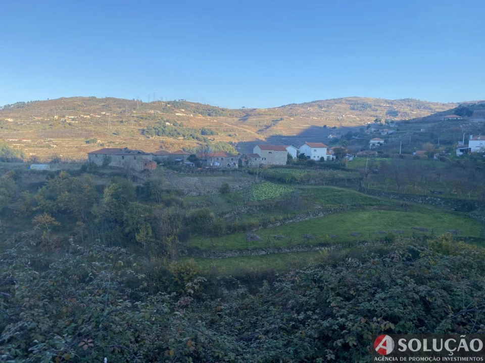 Quinta T4 para Venda em Resende Foto 5