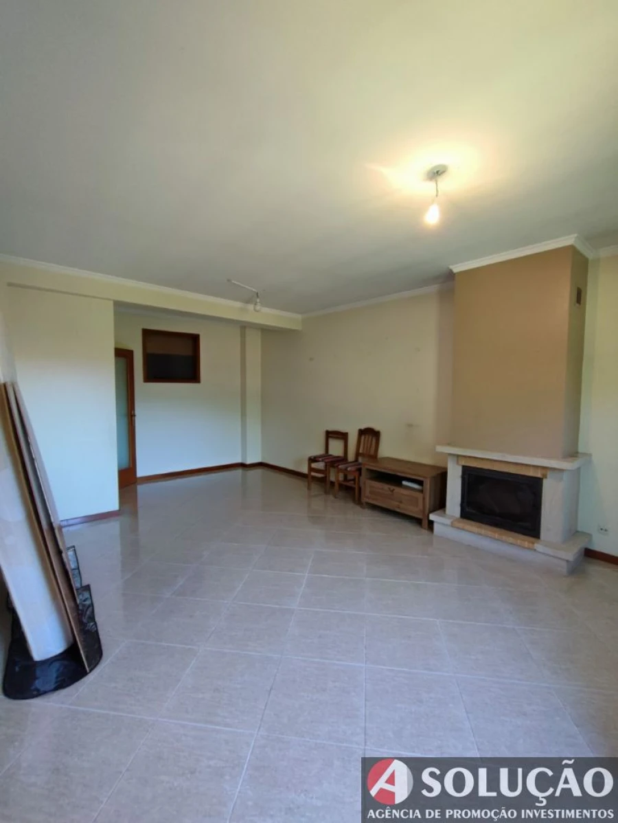 Apartamento T1 para Venda em Vilar de Andorinho Foto 9