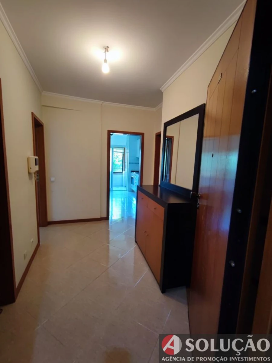 Apartamento T1 para Venda em Vilar de Andorinho Foto 6