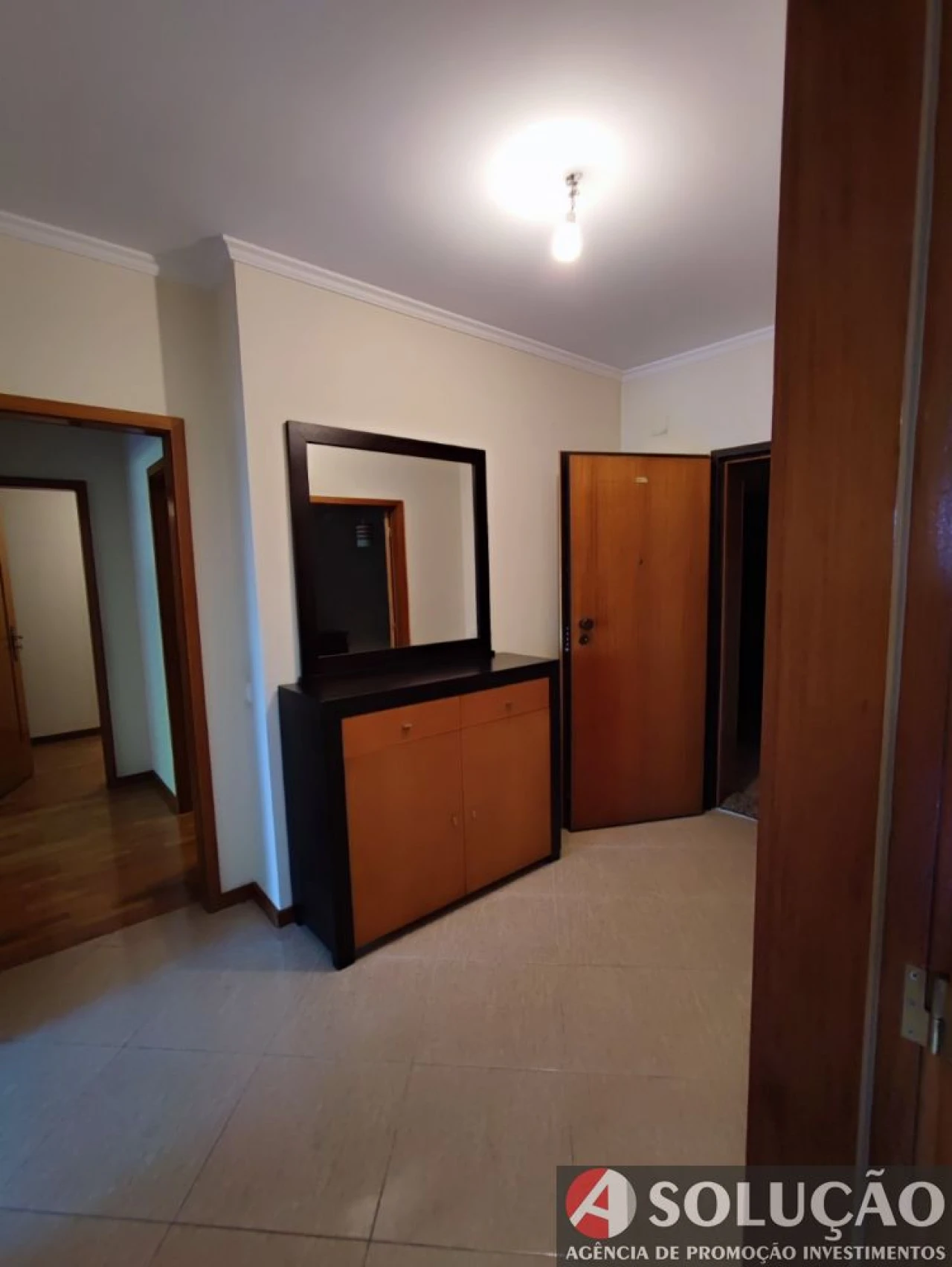 Apartamento T1 para Venda em Vilar de Andorinho Foto 7