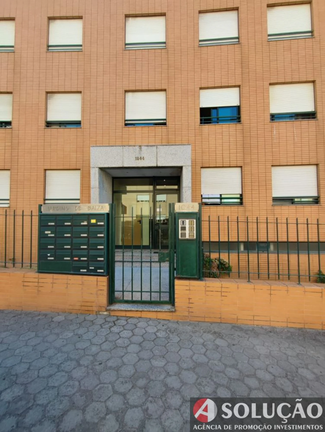 Apartamento T1 para Venda em Vilar de Andorinho Foto 2