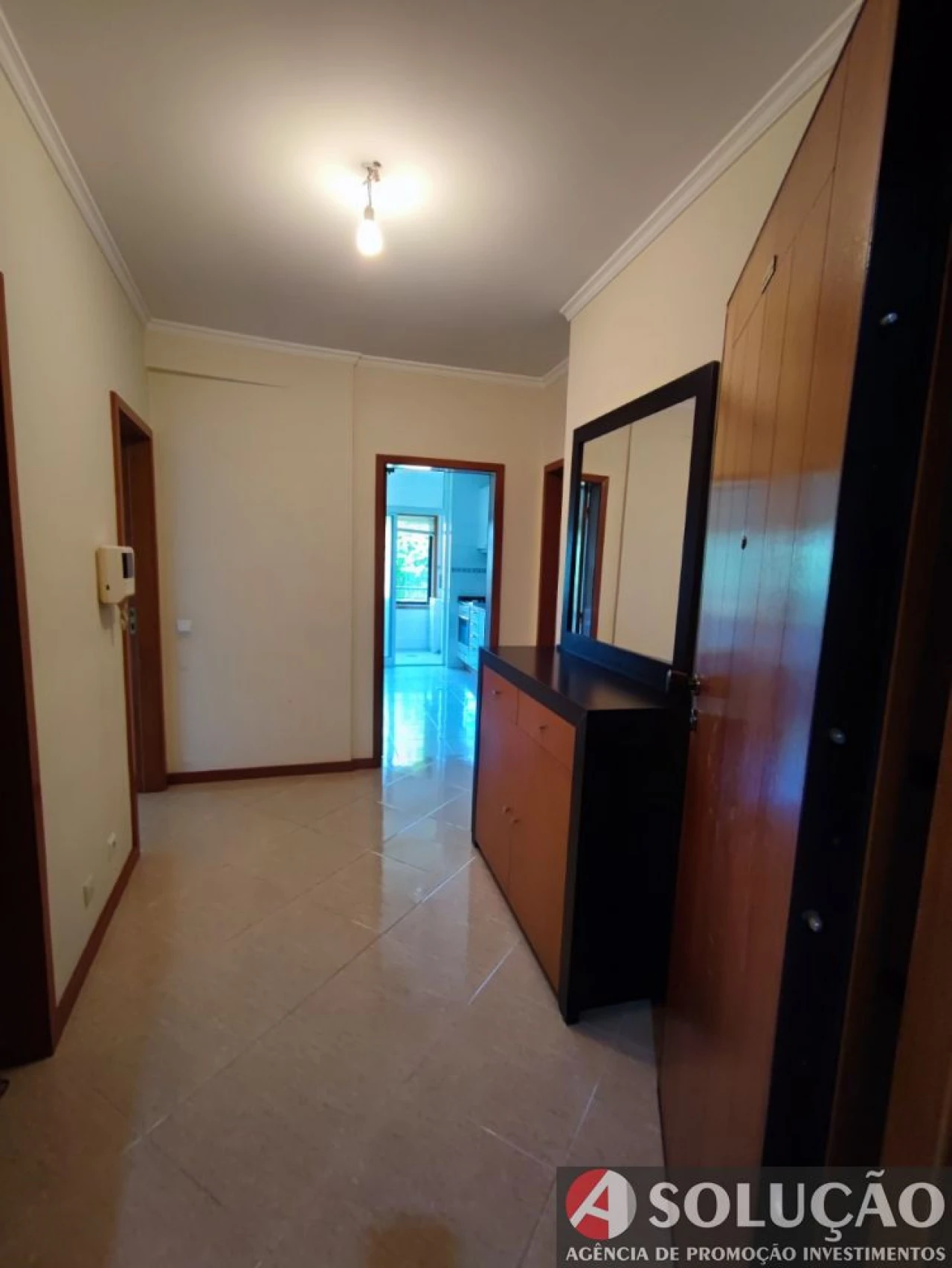 Apartamento T1 para Venda em Vilar de Andorinho Foto 6
