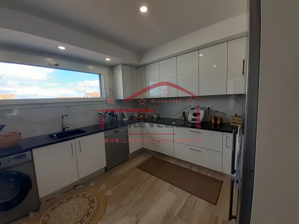 Moradia T3 para Venda em Peral Foto 5