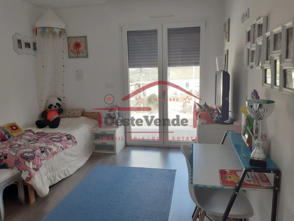 Moradia T3 para Venda em Peral Foto 17