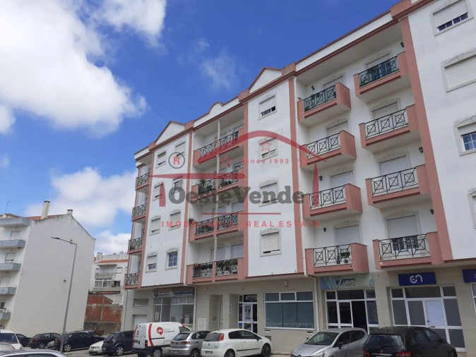 Apartamento T2 para Venda em Cadaval e Pêro Moniz Foto 1