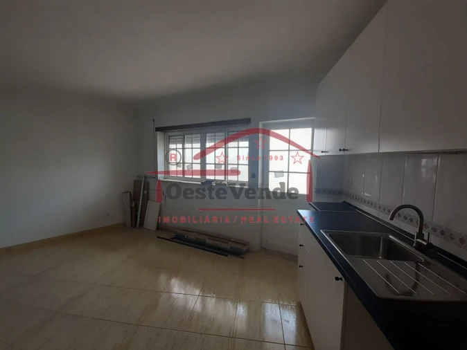 Apartamento T2 para Venda em Cadaval e Pêro Moniz Foto 6