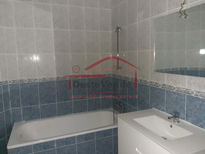 Apartamento T2 para Venda em Cadaval e Pêro Moniz Foto 14