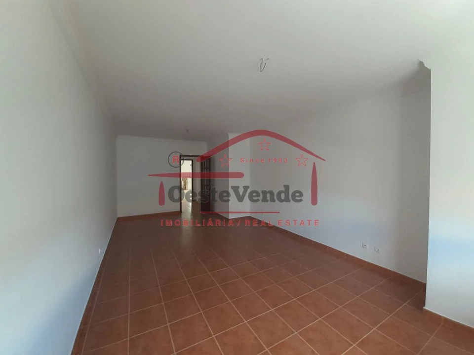 Apartamento T2 para Venda em Cadaval e Pêro Moniz Foto 8
