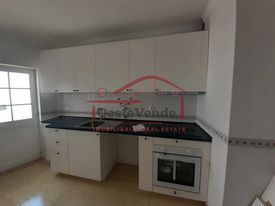 Apartamento T2 para Venda em Cadaval e Pêro Moniz Foto 3