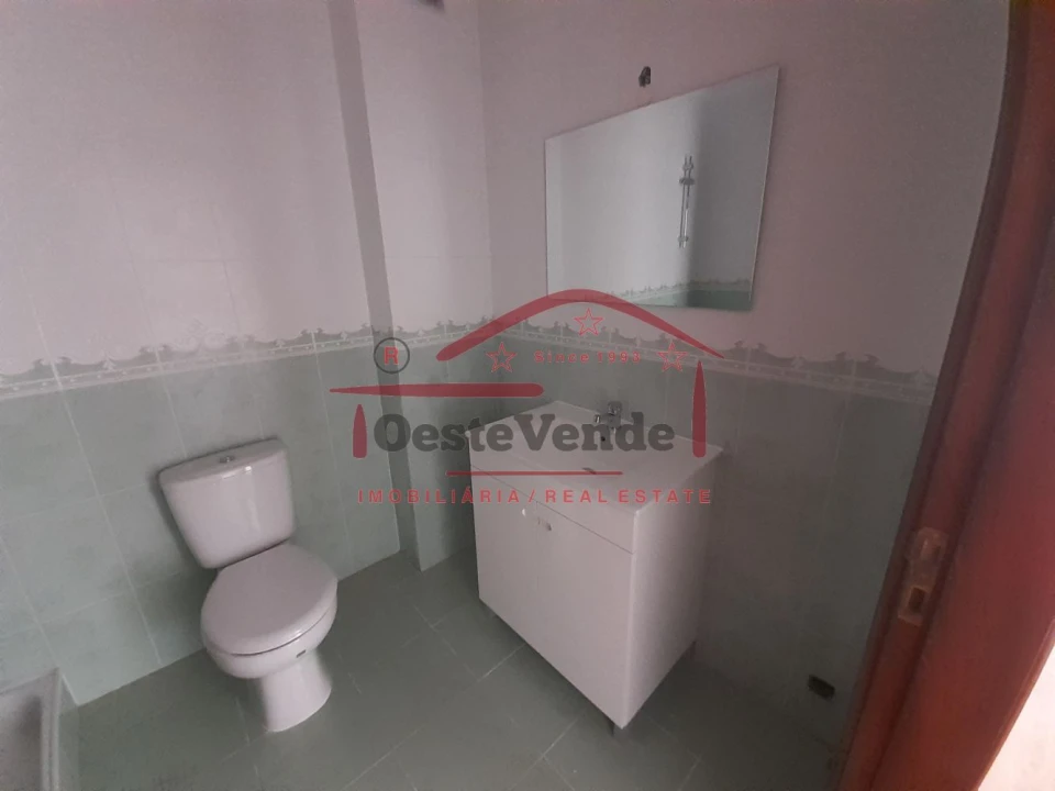 Apartamento T2 para Venda em Cadaval e Pêro Moniz Foto 17