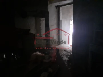 Moradia T2 para Venda em Peral