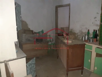 Moradia T2 para Venda em Peral