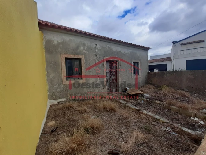 Moradia T2 para Venda em Peral Foto 2