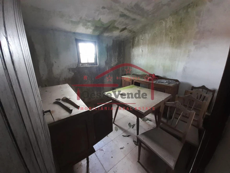 Moradia T2 para Venda em Peral Foto 11