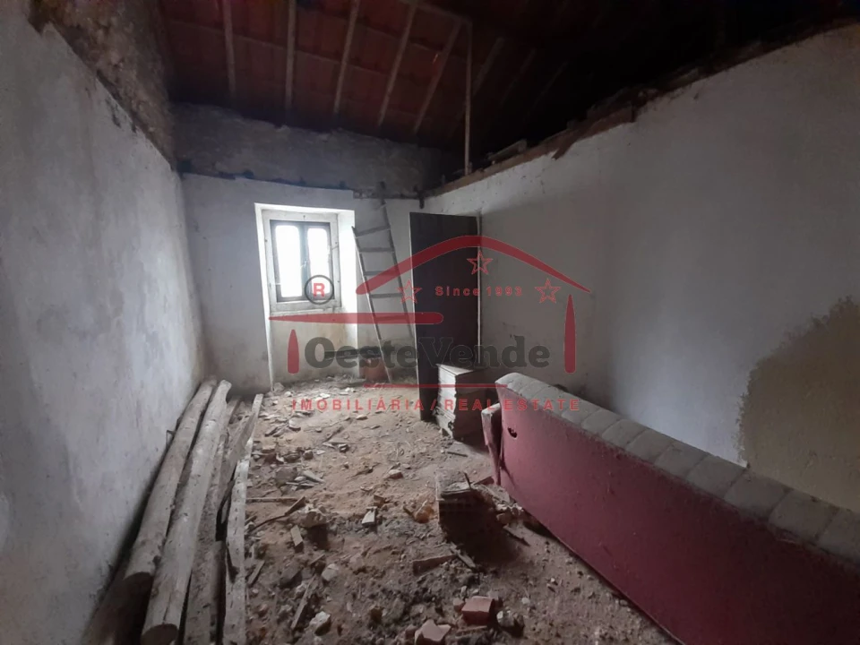 Moradia T2 para Venda em Peral Foto 6