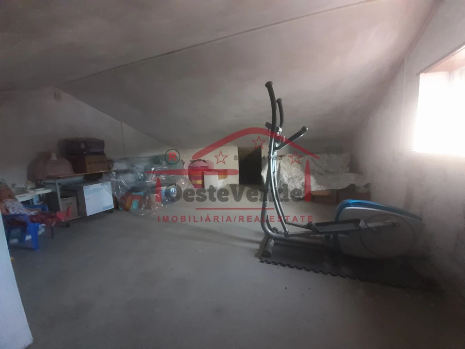 Moradia T5 para Venda em Peral Foto 43