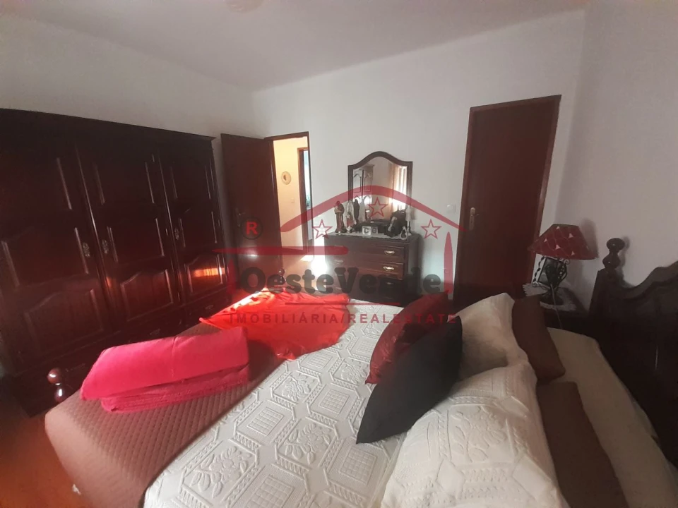 Moradia T5 para Venda em Peral Foto 28