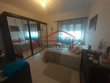 Moradia T5 para Venda em Peral