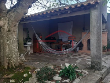 Moradia T5 para Venda em Peral