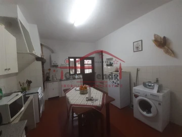 Moradia T5 para Venda em Peral