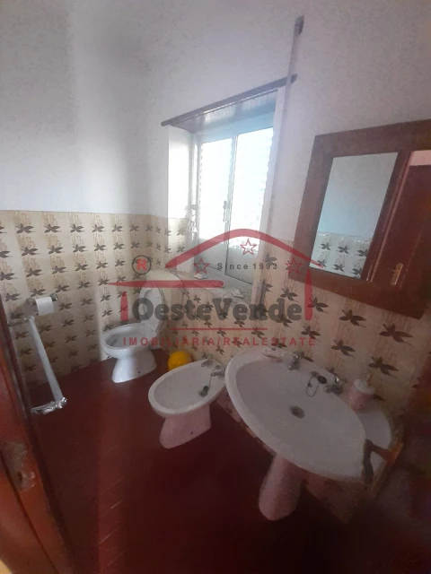 Moradia T5 para Venda em Peral