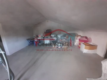 Moradia T5 para Venda em Peral