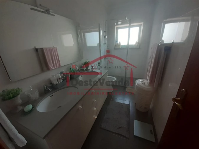 Moradia T5 para Venda em Peral Foto 31