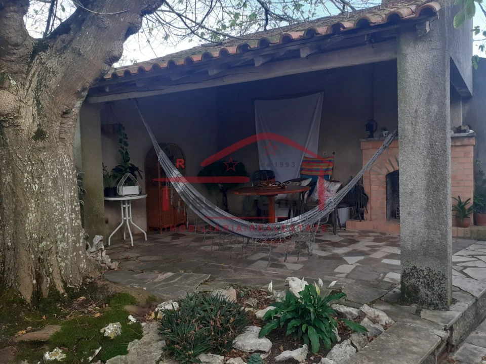 Moradia T5 para Venda em Peral Foto 10