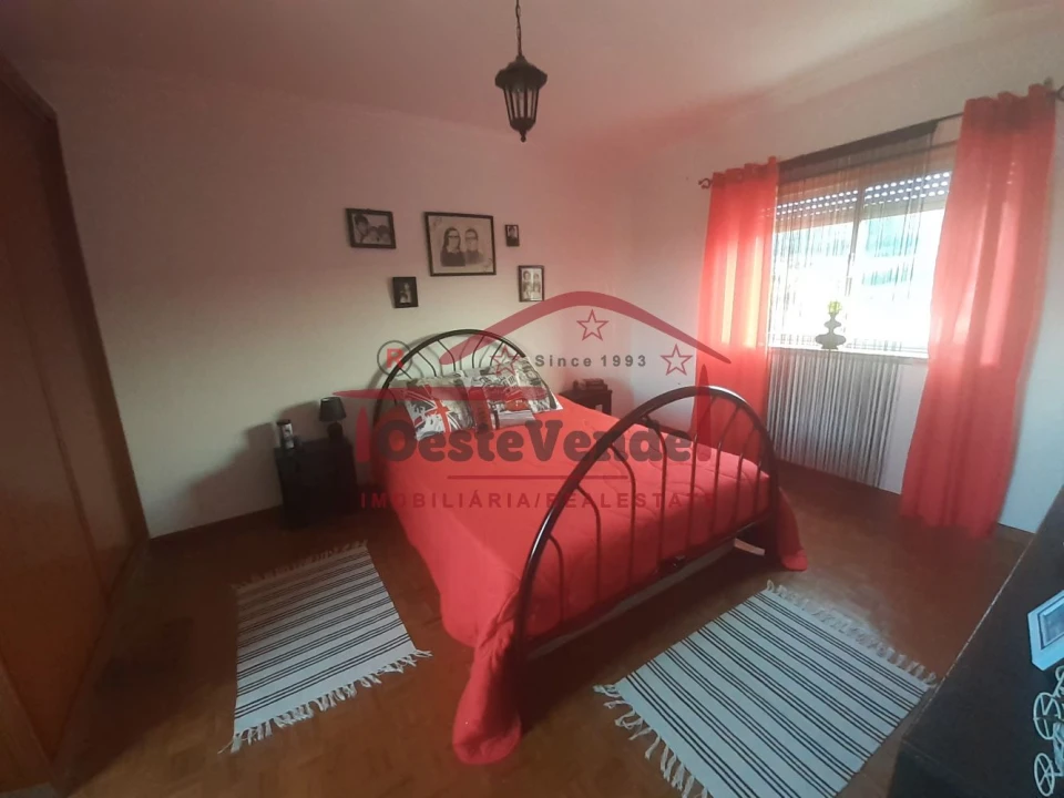 Moradia T5 para Venda em Peral Foto 48